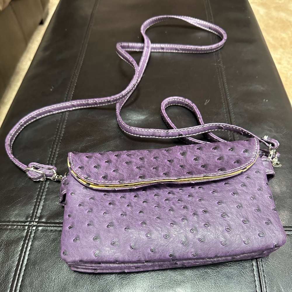 Very cute purple crossbody